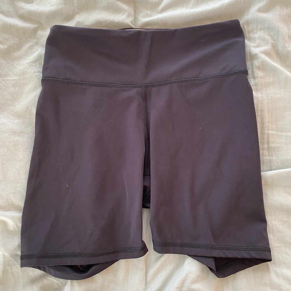 Old Navy High-Rise Powersoft Bike Shorts 8”